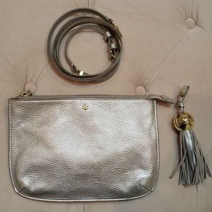 Tory Burch silver crossbody good used condition